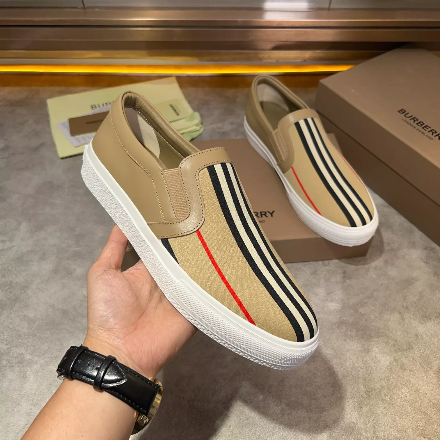 Comfortable 7622 Burberry Casual Shoes For Men
