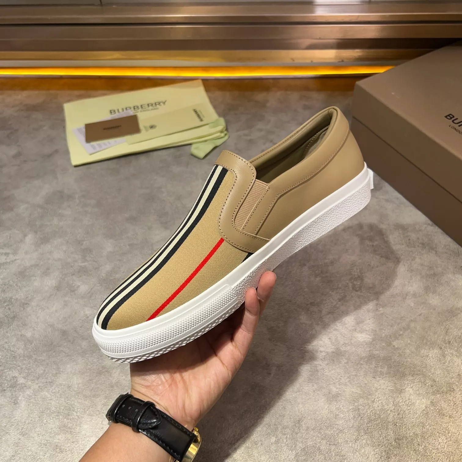 Comfortable 7622 Burberry Casual Shoes For Men