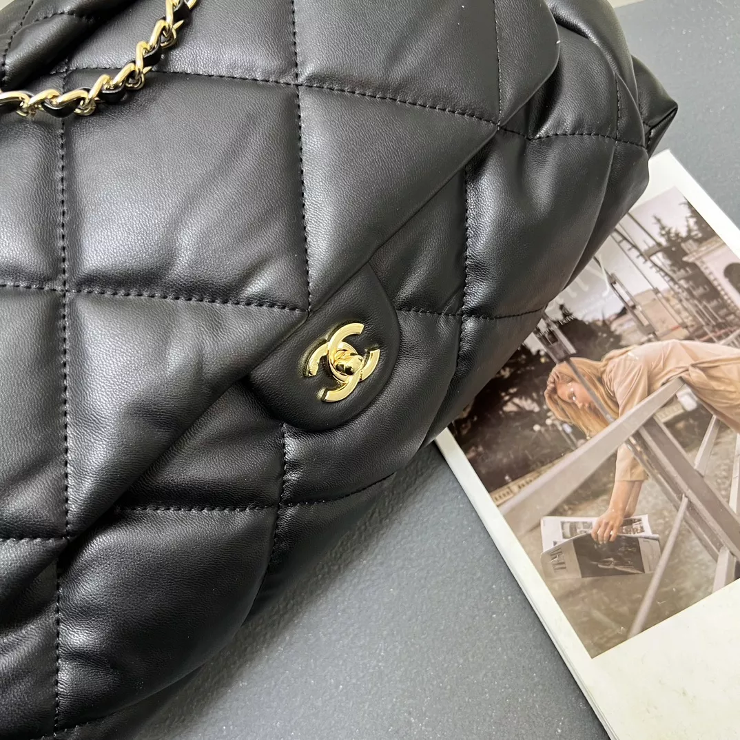 Comfortable 7650 Chanel AAA Quality Shoulder Bags For Women