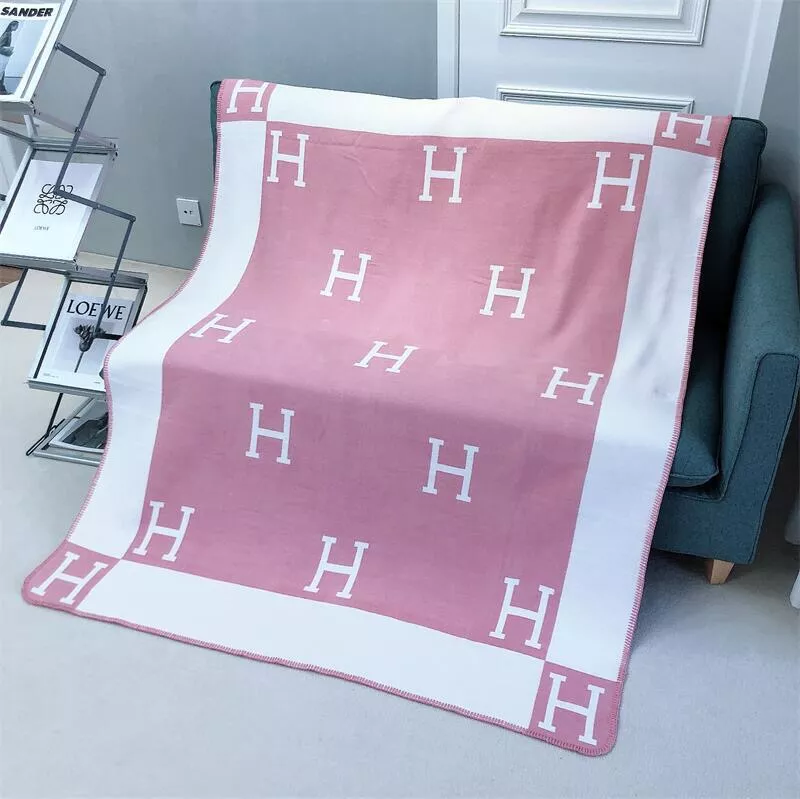 Comfortable 7656 Hermes Blanket