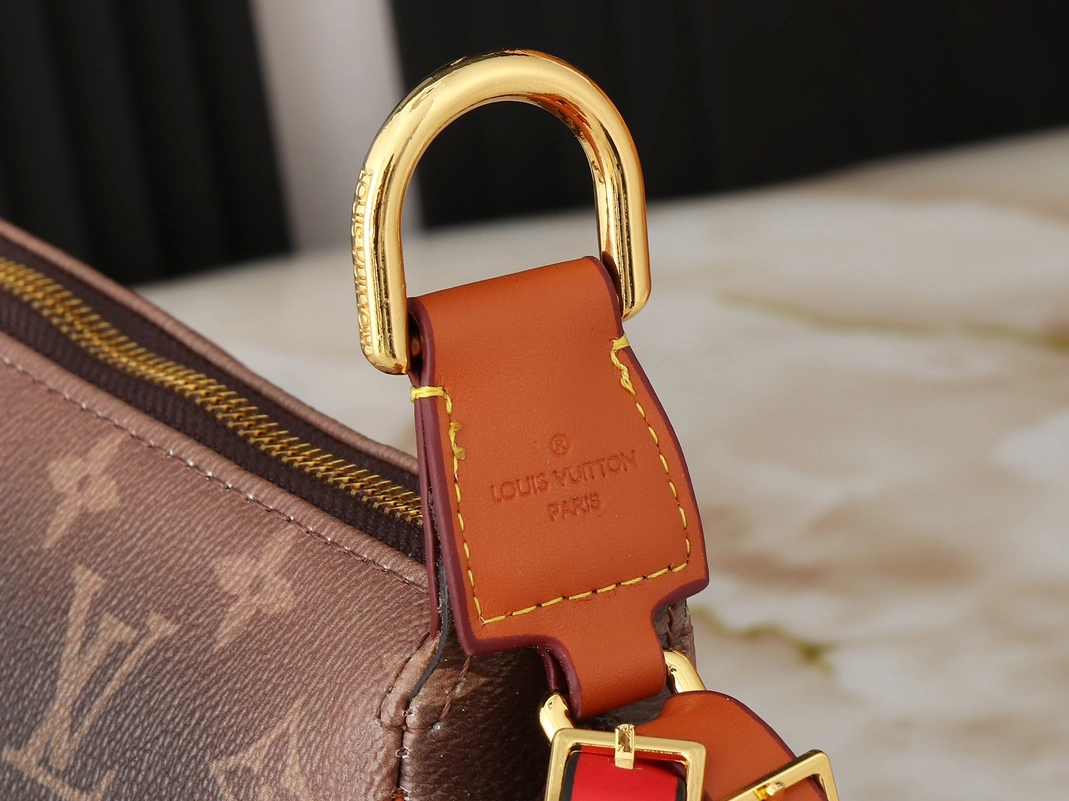 Comfortable 7660 Louis Vuitton AAA Quality Messenger Bags For Unisex