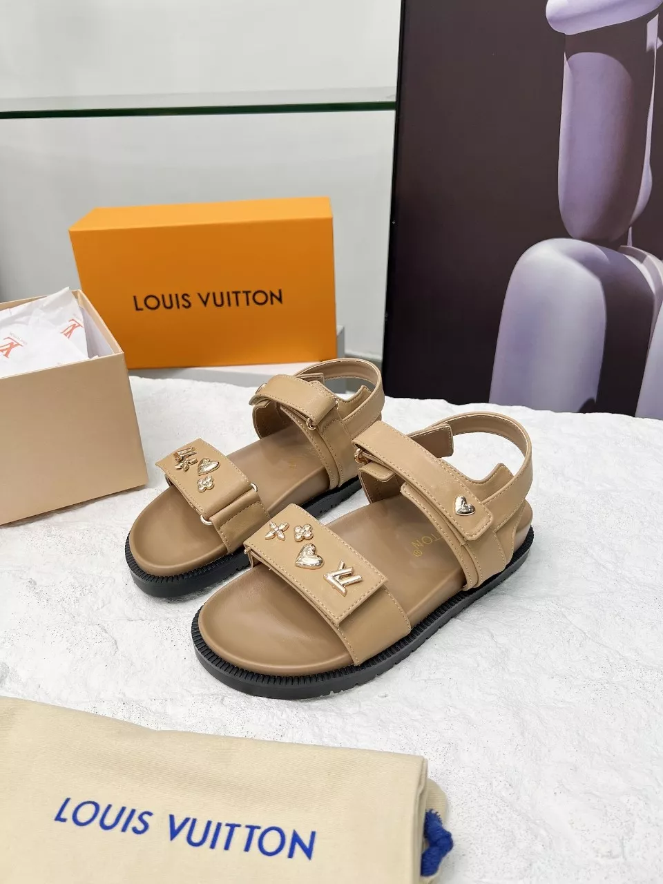 Comfortable 7692 Louis Vuitton Sandal For Women
