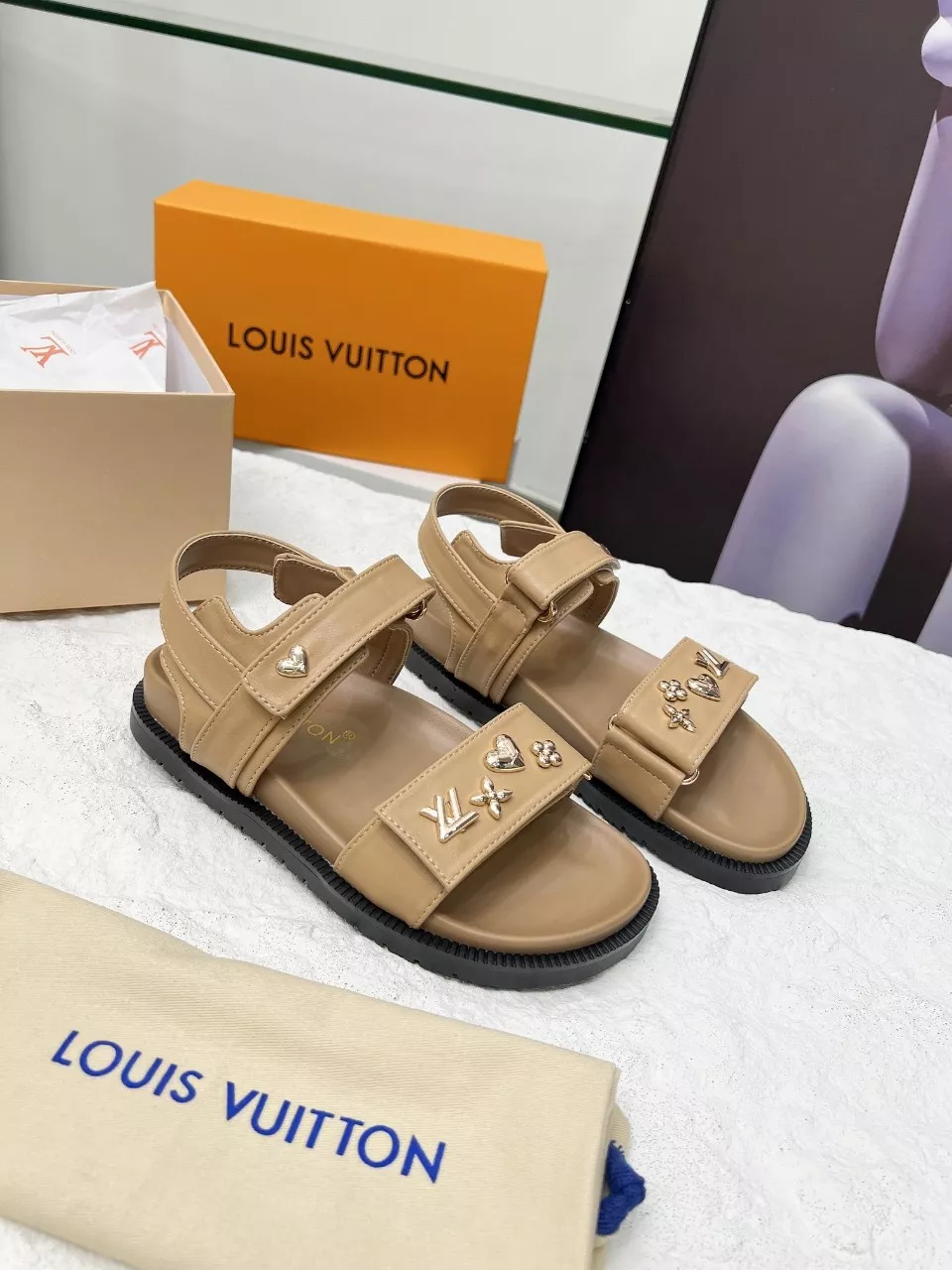 Comfortable 7692 Louis Vuitton Sandal For Women
