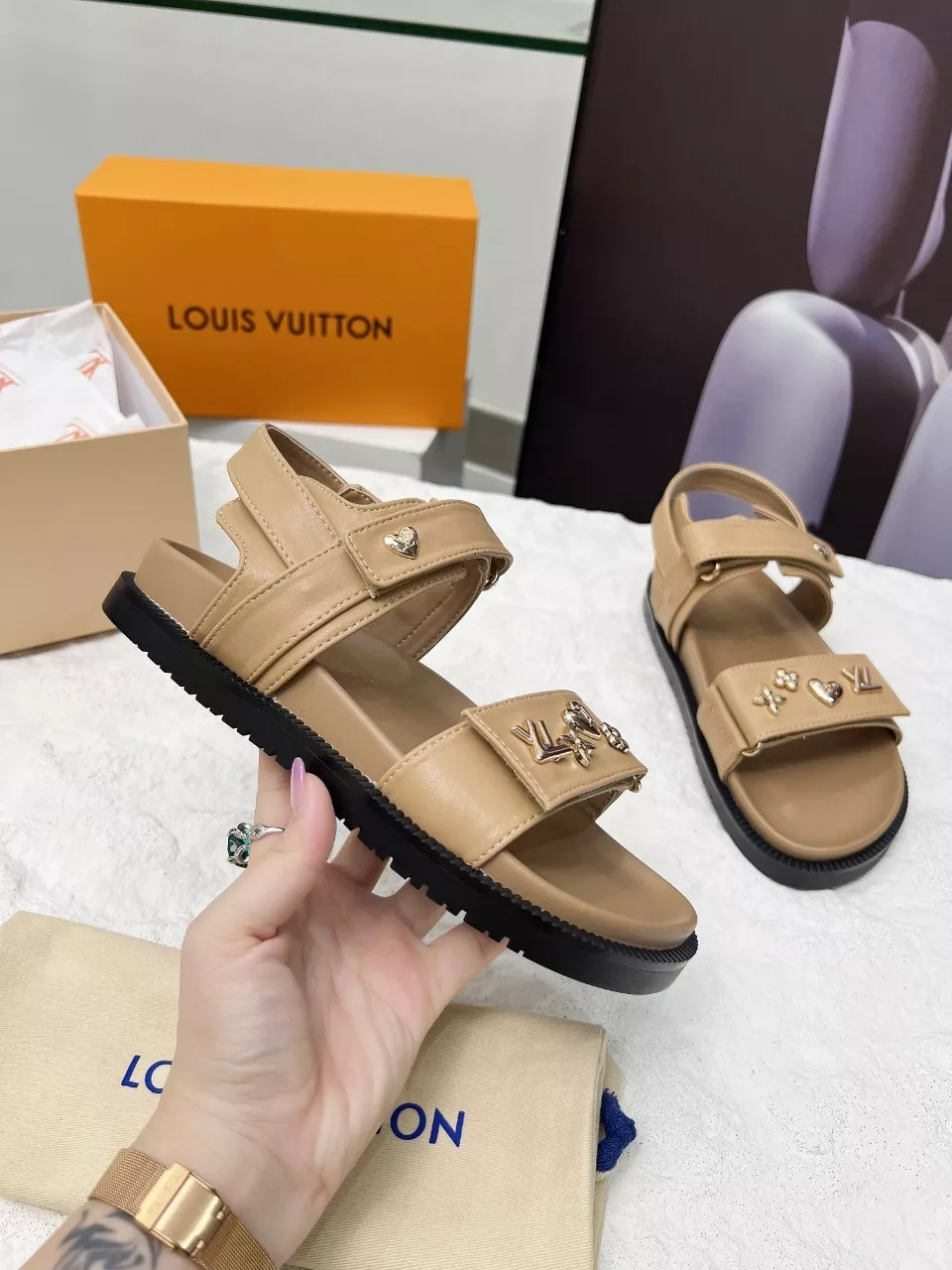 Comfortable 7692 Louis Vuitton Sandal For Women