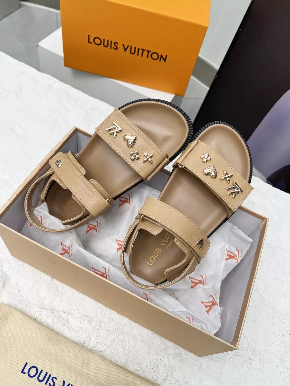 Comfortable 7692 Louis Vuitton Sandal For Women
