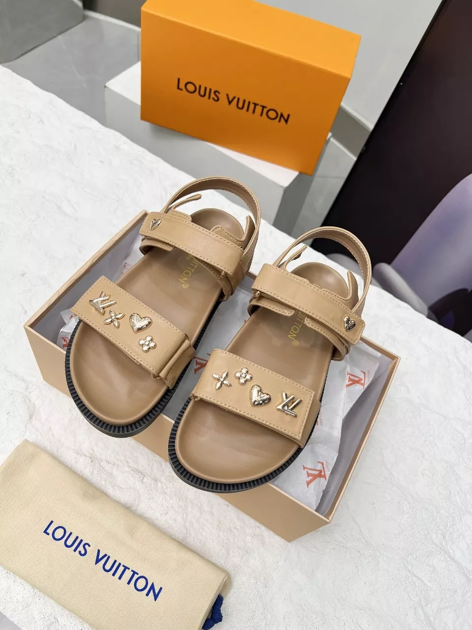 Comfortable 7692 Louis Vuitton Sandal For Women