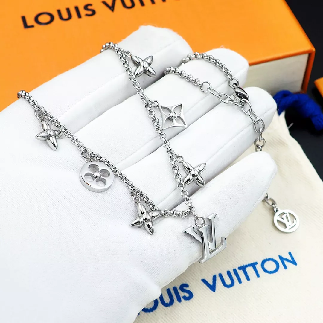 Comfortable 8190 Louis Vuitton Necklaces