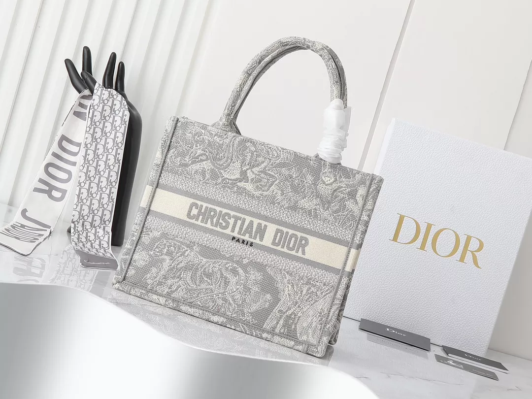 Comfortable 8255 Christian Dior AAA Quality Tote-Handbags For Women