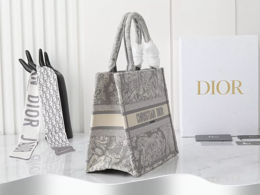 Comfortable 8255 Christian Dior AAA Quality Tote-Handbags For Women