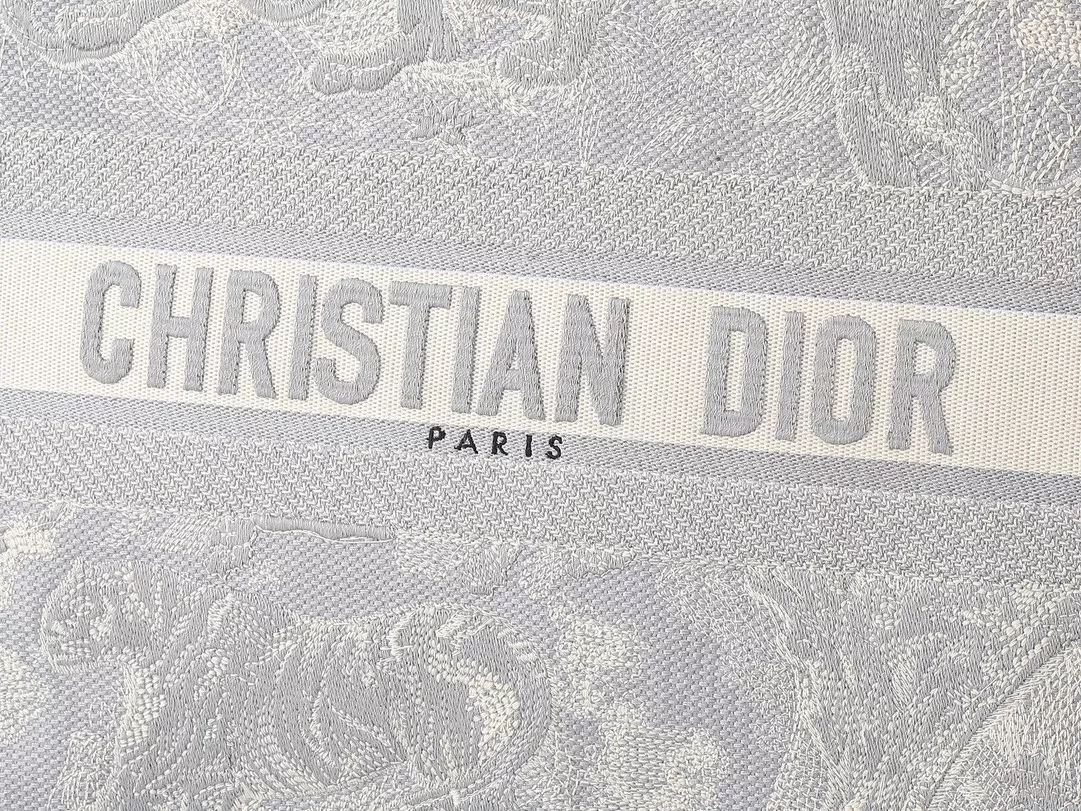 Comfortable 8255 Christian Dior AAA Quality Tote-Handbags For Women