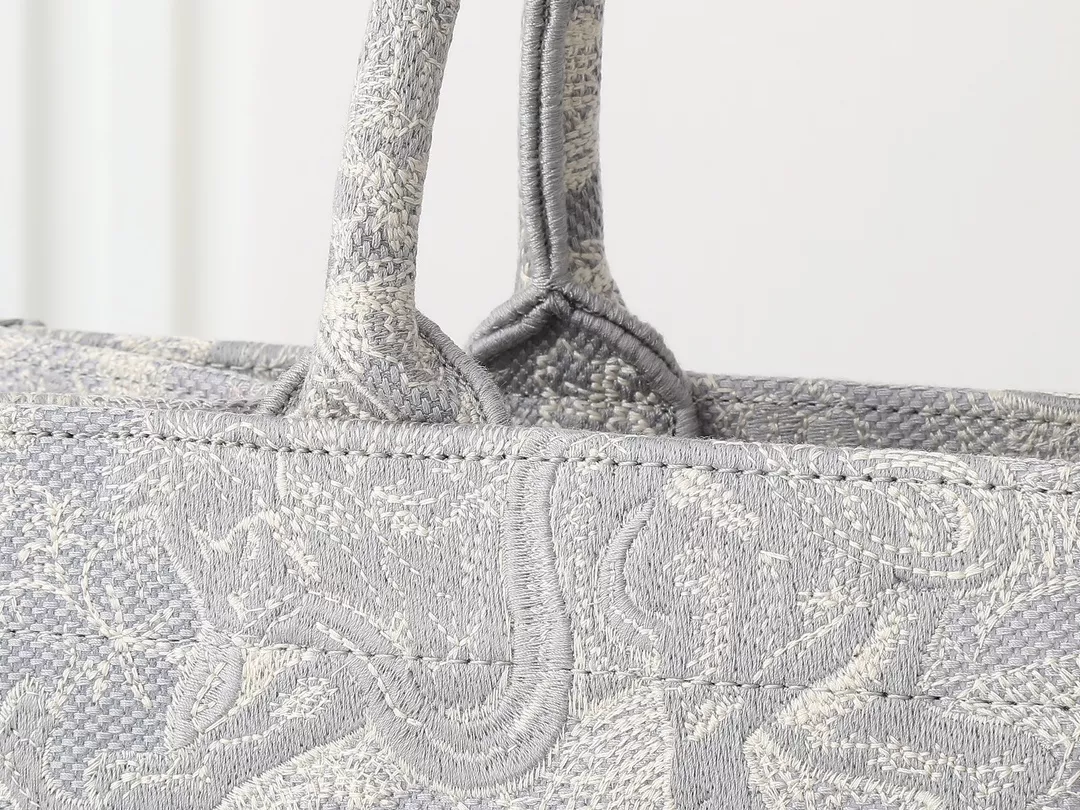 Comfortable 8255 Christian Dior AAA Quality Tote-Handbags For Women
