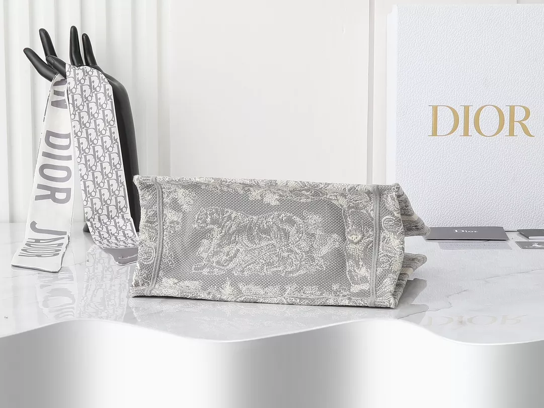 Comfortable 8255 Christian Dior AAA Quality Tote-Handbags For Women