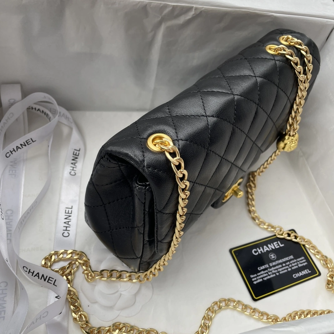 Comfortable 8279 Chanel AAA Quality Messenger Bags For Women