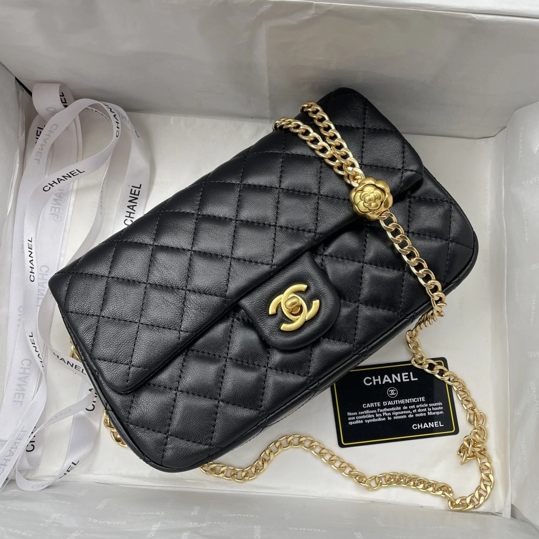 Comfortable 8279 Chanel AAA Quality Messenger Bags For Women