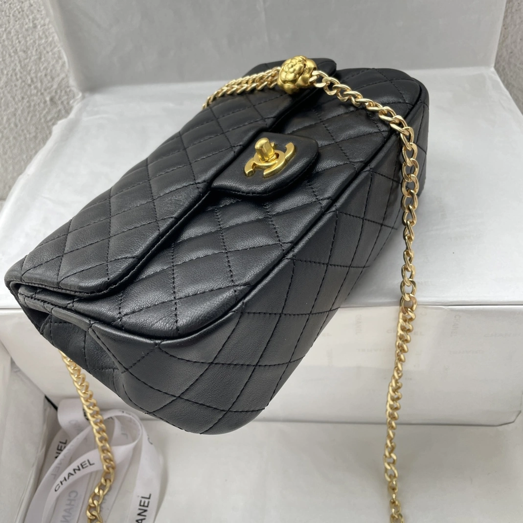 Comfortable 8279 Chanel AAA Quality Messenger Bags For Women