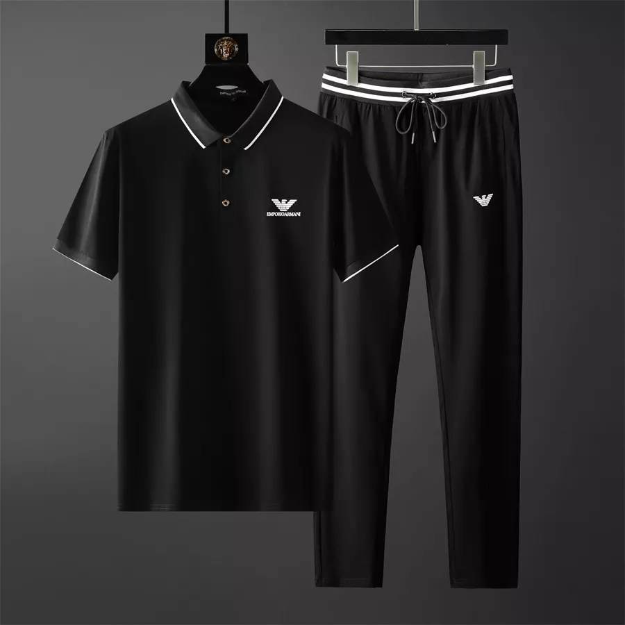 Comfortable 8285 Armani Tracksuits Short Sleeved For Men