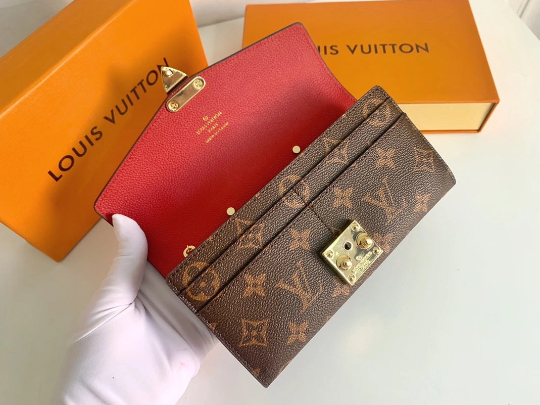 Comfortable 8297 Louis Vuitton LV Wallets For Women