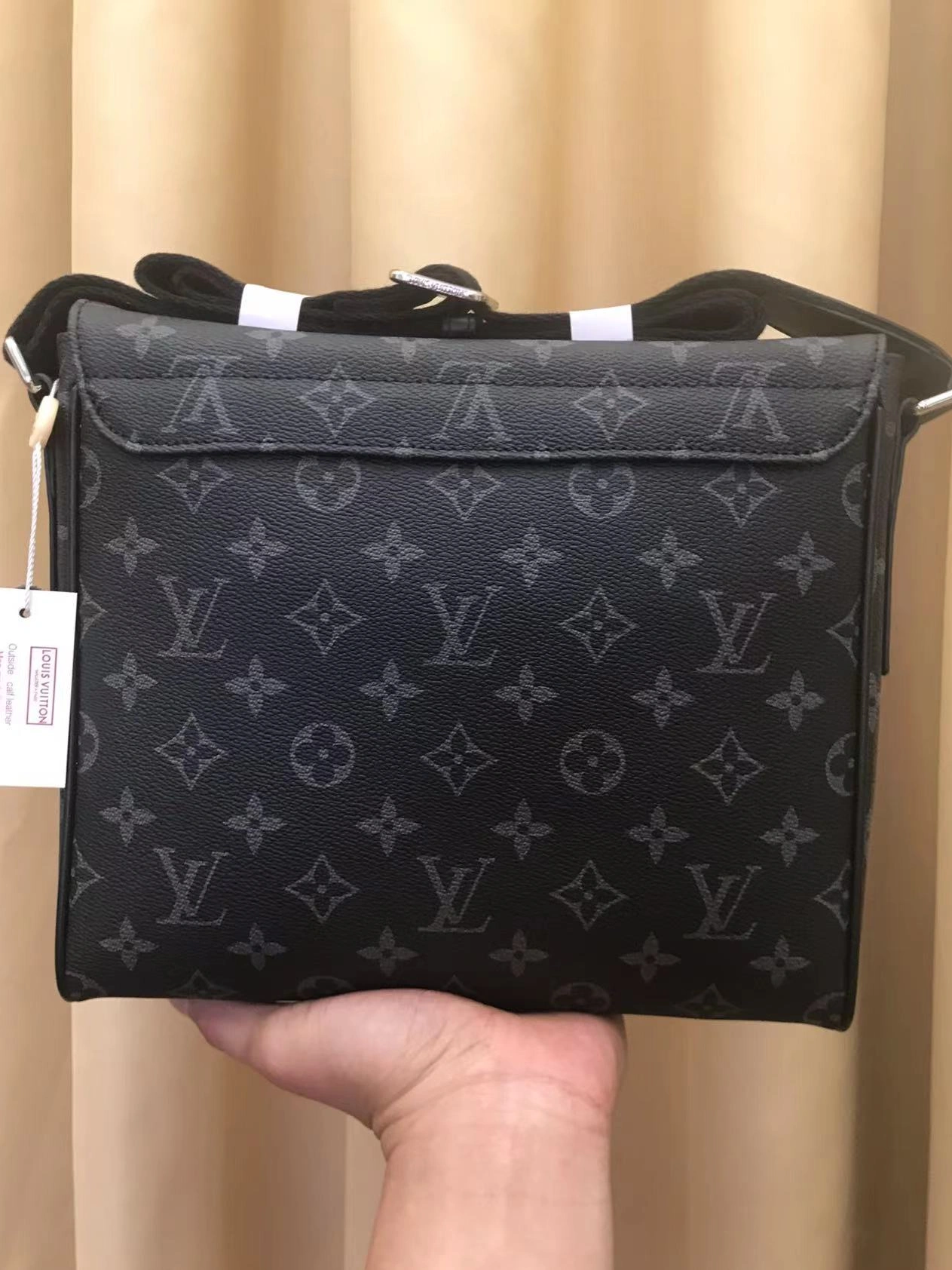 Comfortable 8310 Louis Vuitton AAA Man Messenger Bags