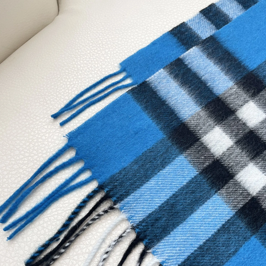Comfortable 8329 Burberry Scarf