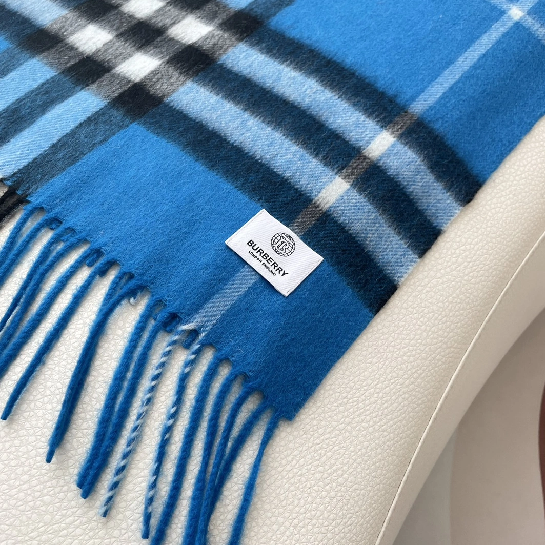 Comfortable 8329 Burberry Scarf