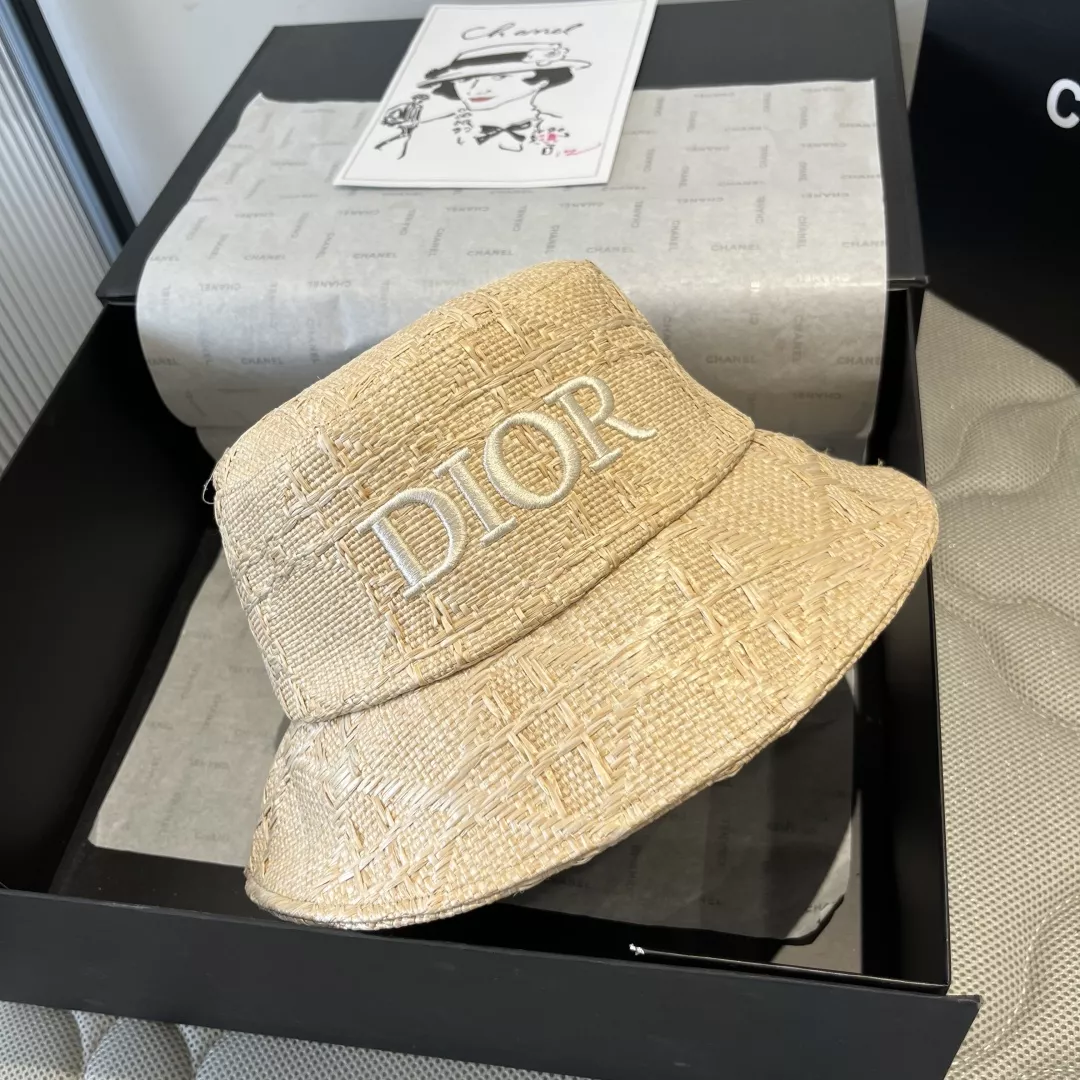 Comfortable 8557 Christian Dior Caps