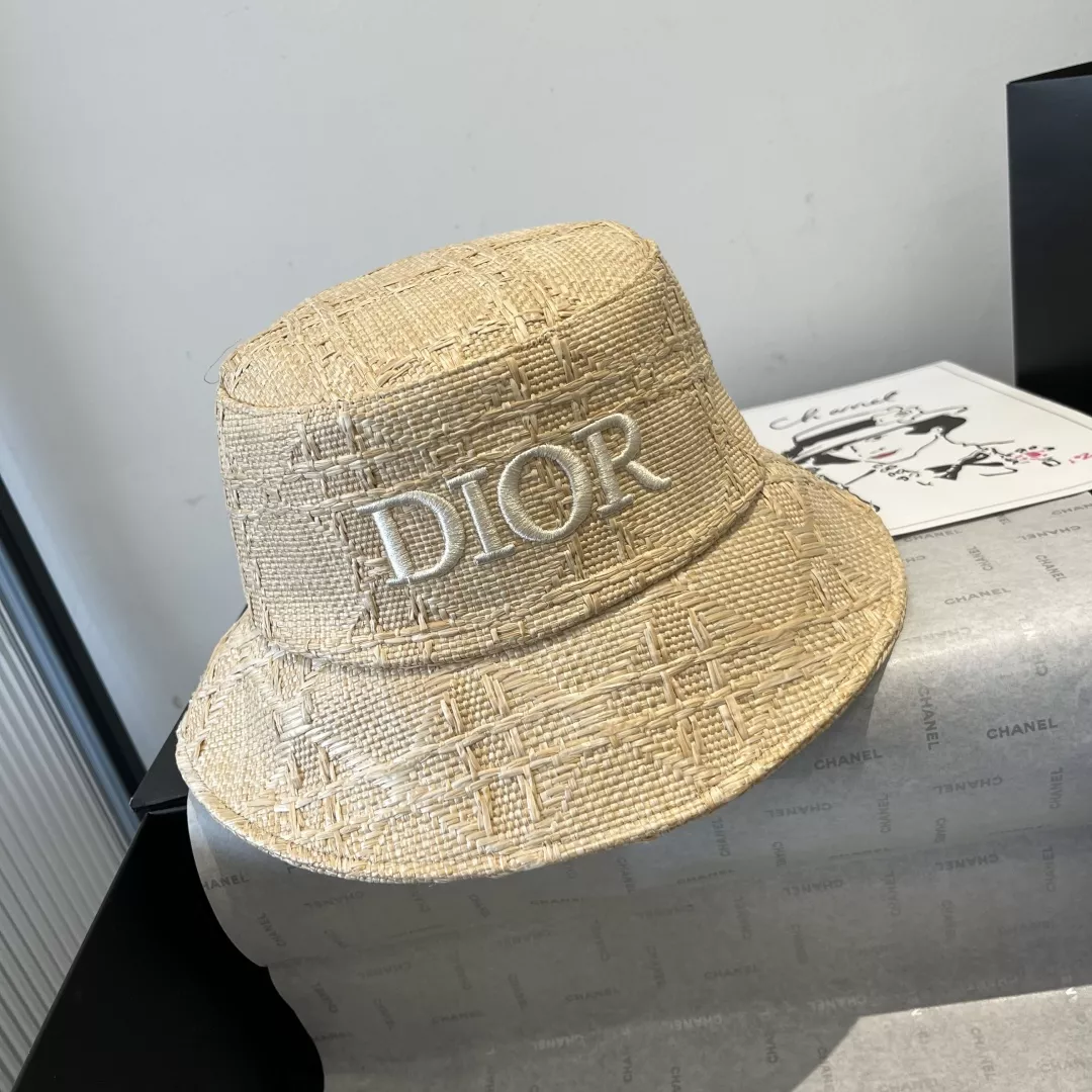 Comfortable 8557 Christian Dior Caps