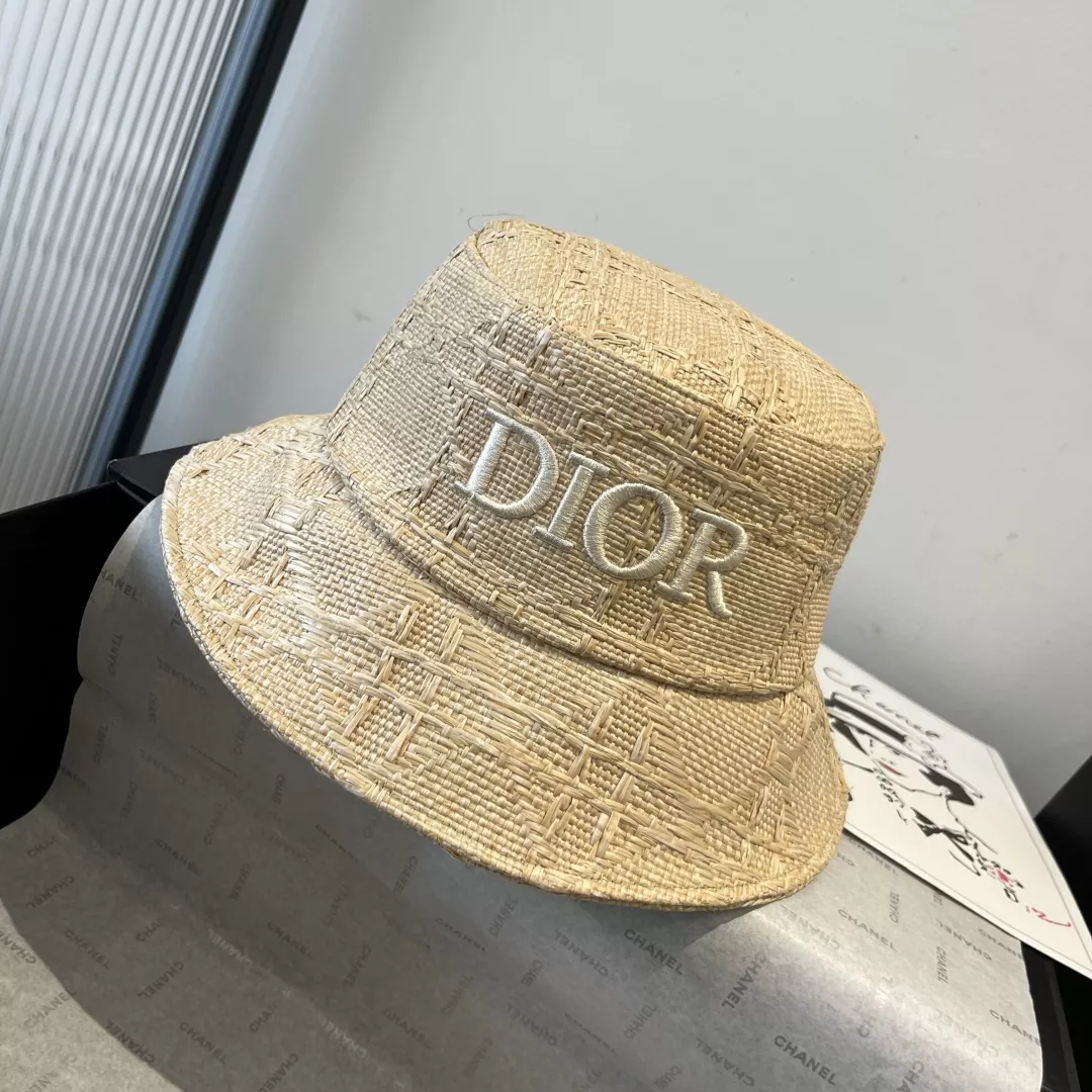 Comfortable 8557 Christian Dior Caps