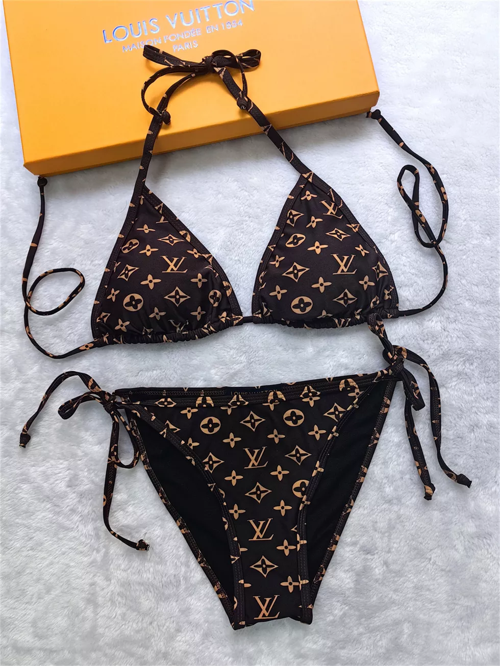 Comfortable 8568 Louis Vuitton LV Bathing Suits For Women