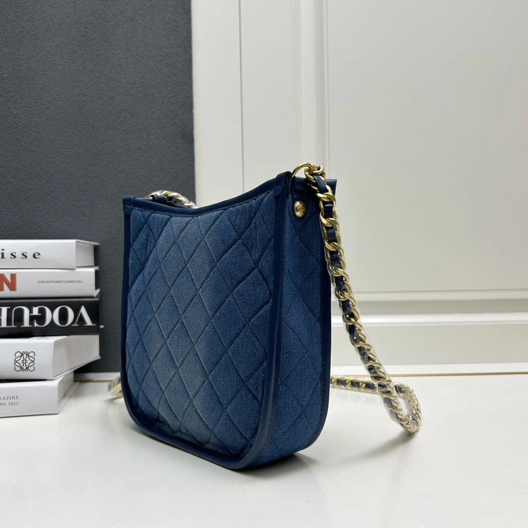 Comfortable 8640 Chanel AAA Quality Shoulder Bags For Women