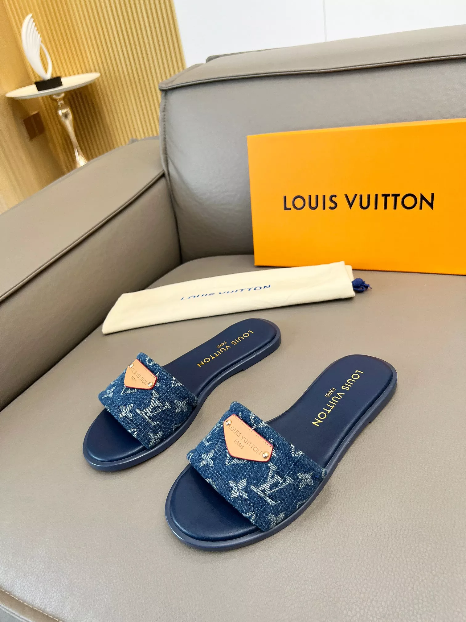 Comfortable 8664 Louis Vuitton Slippers For Women