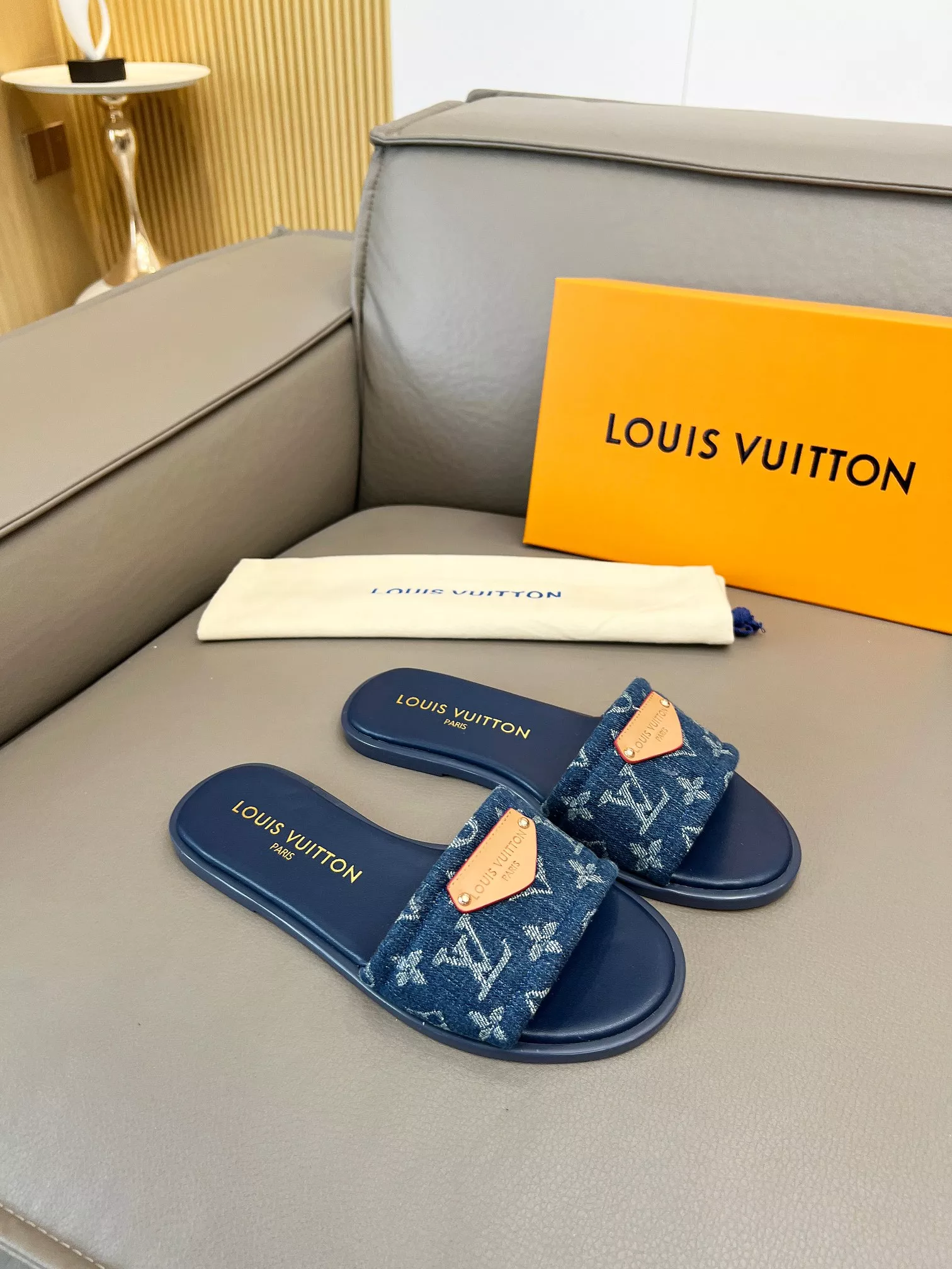 Comfortable 8664 Louis Vuitton Slippers For Women