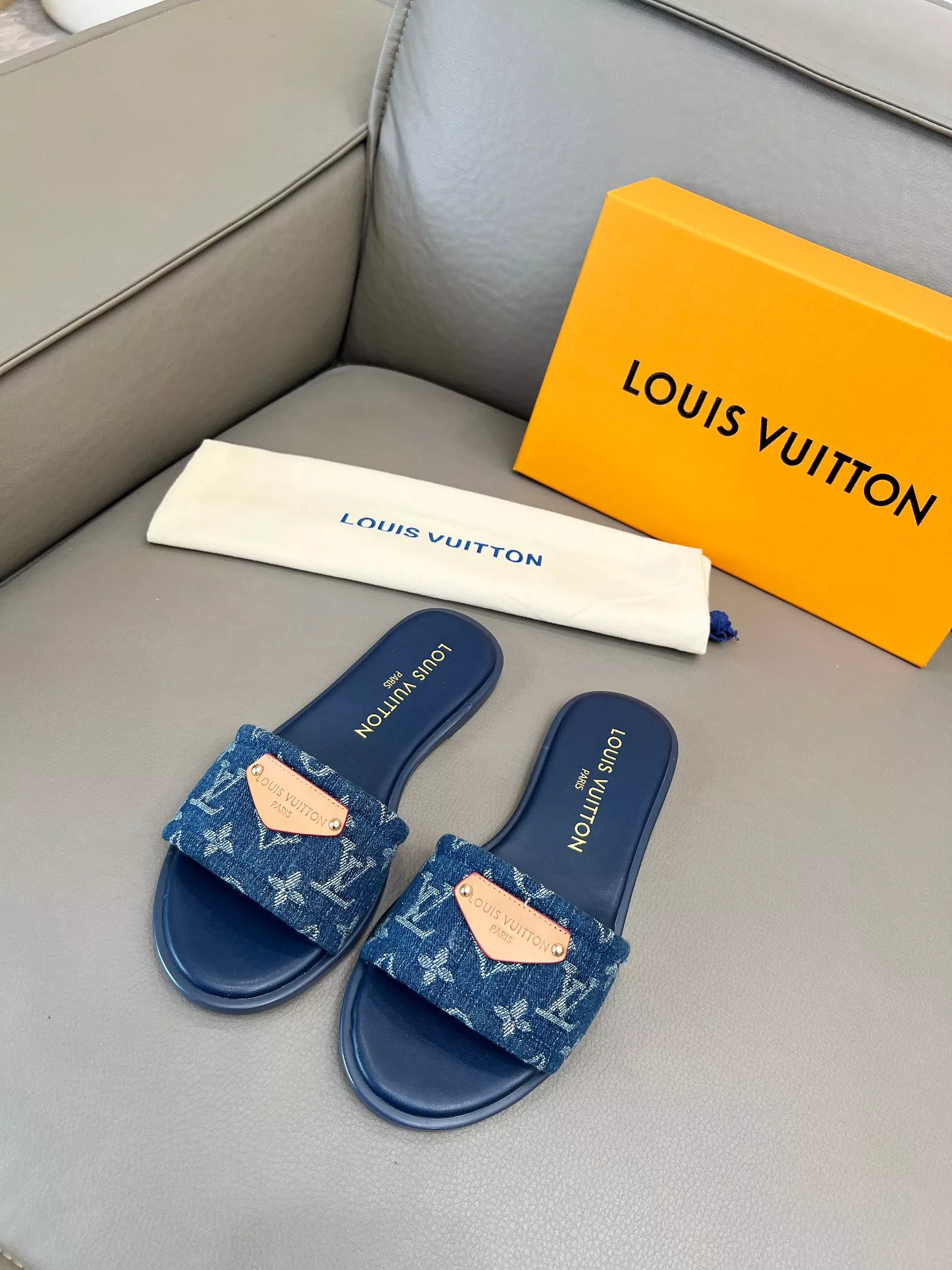 Comfortable 8664 Louis Vuitton Slippers For Women