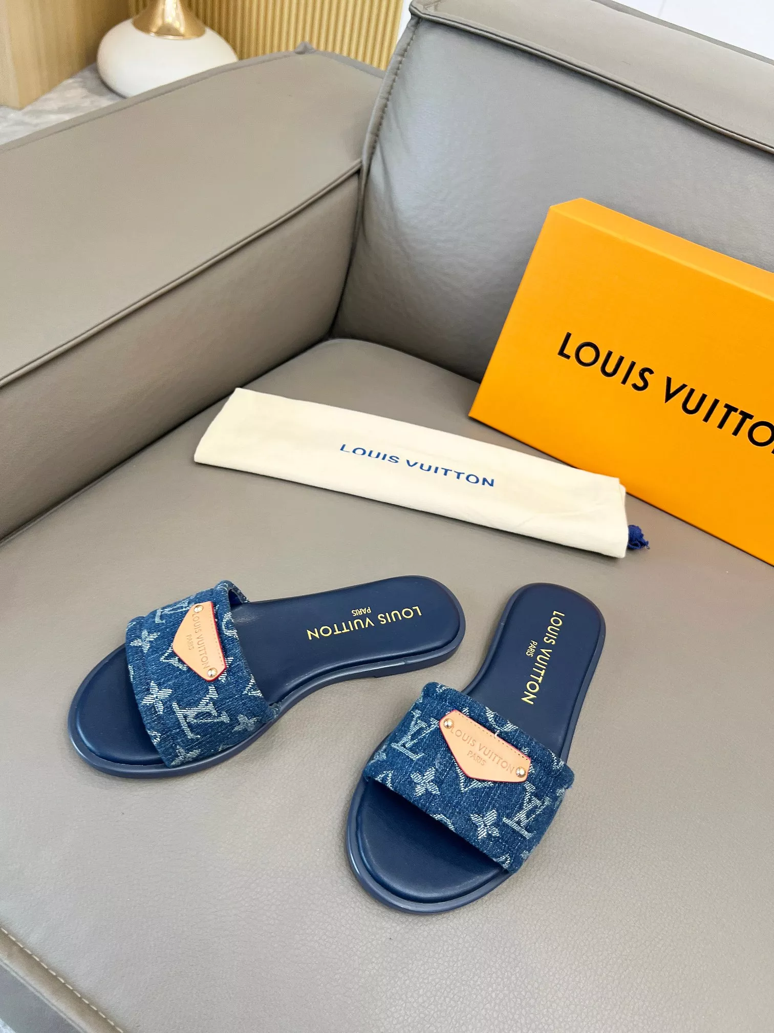 Comfortable 8664 Louis Vuitton Slippers For Women