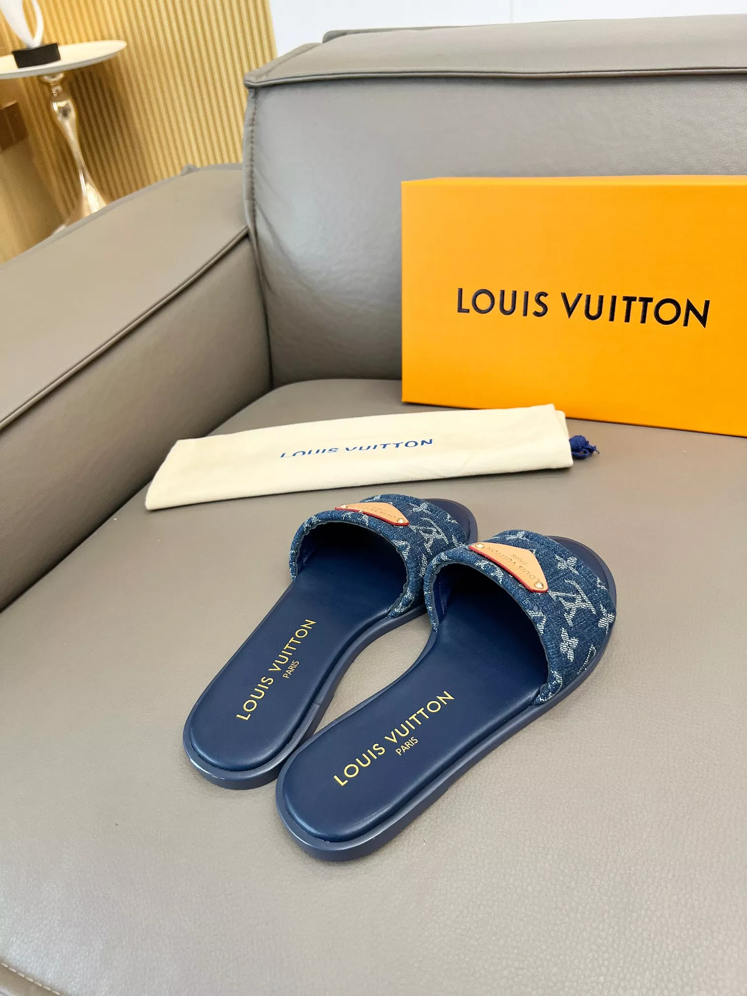Comfortable 8664 Louis Vuitton Slippers For Women