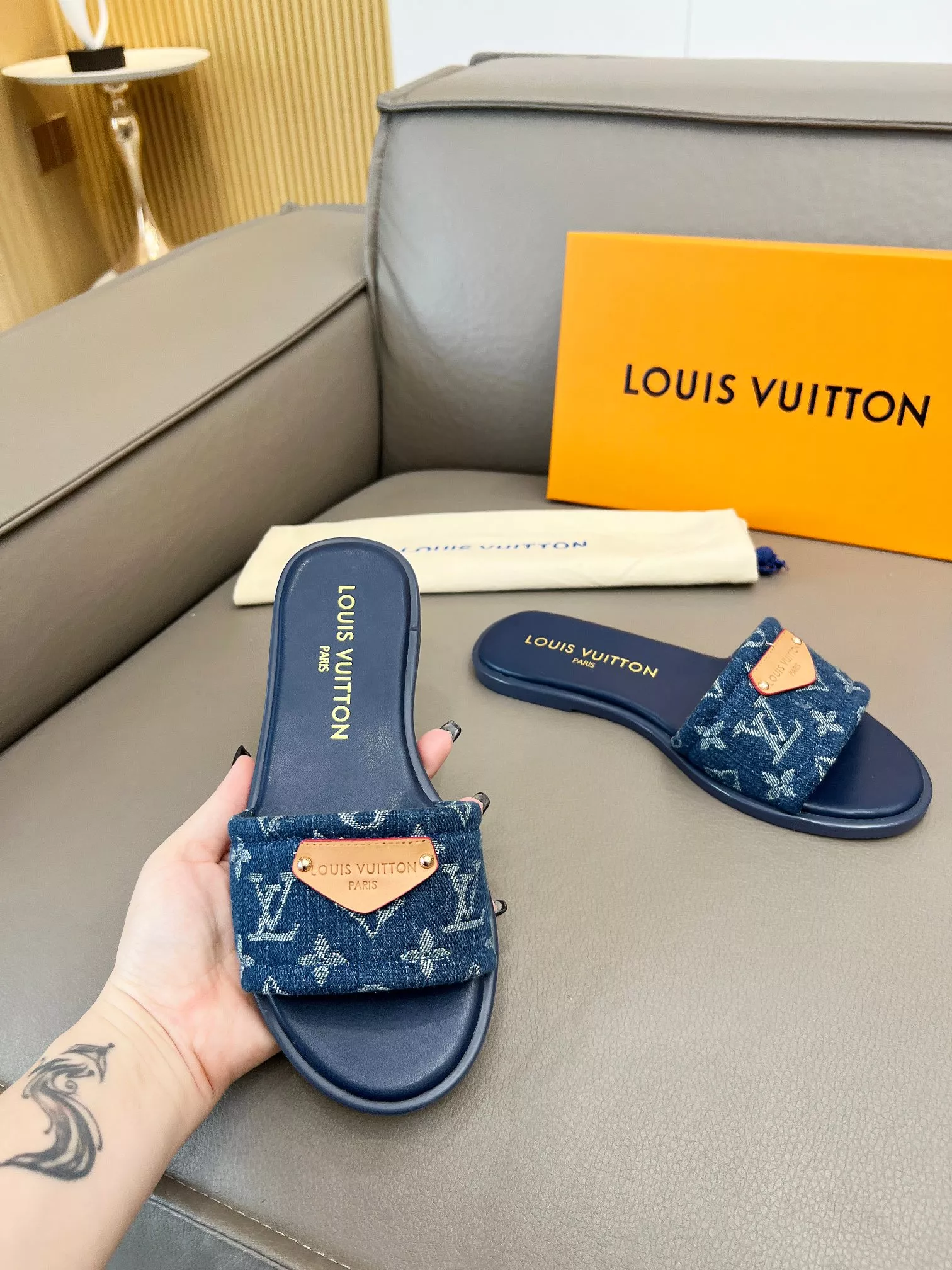 Comfortable 8664 Louis Vuitton Slippers For Women
