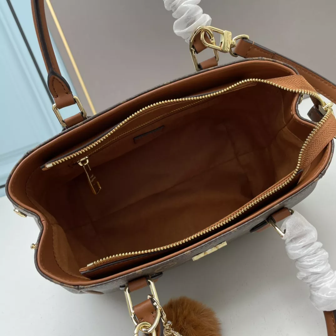 Comfortable 8683 Louis Vuitton AAA Quality Handbags For Women