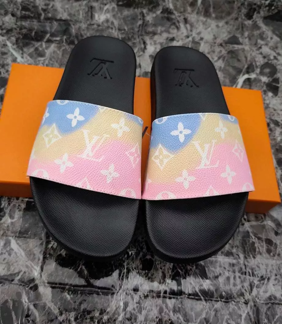 Comfortable 8708 Louis Vuitton Slippers For Women