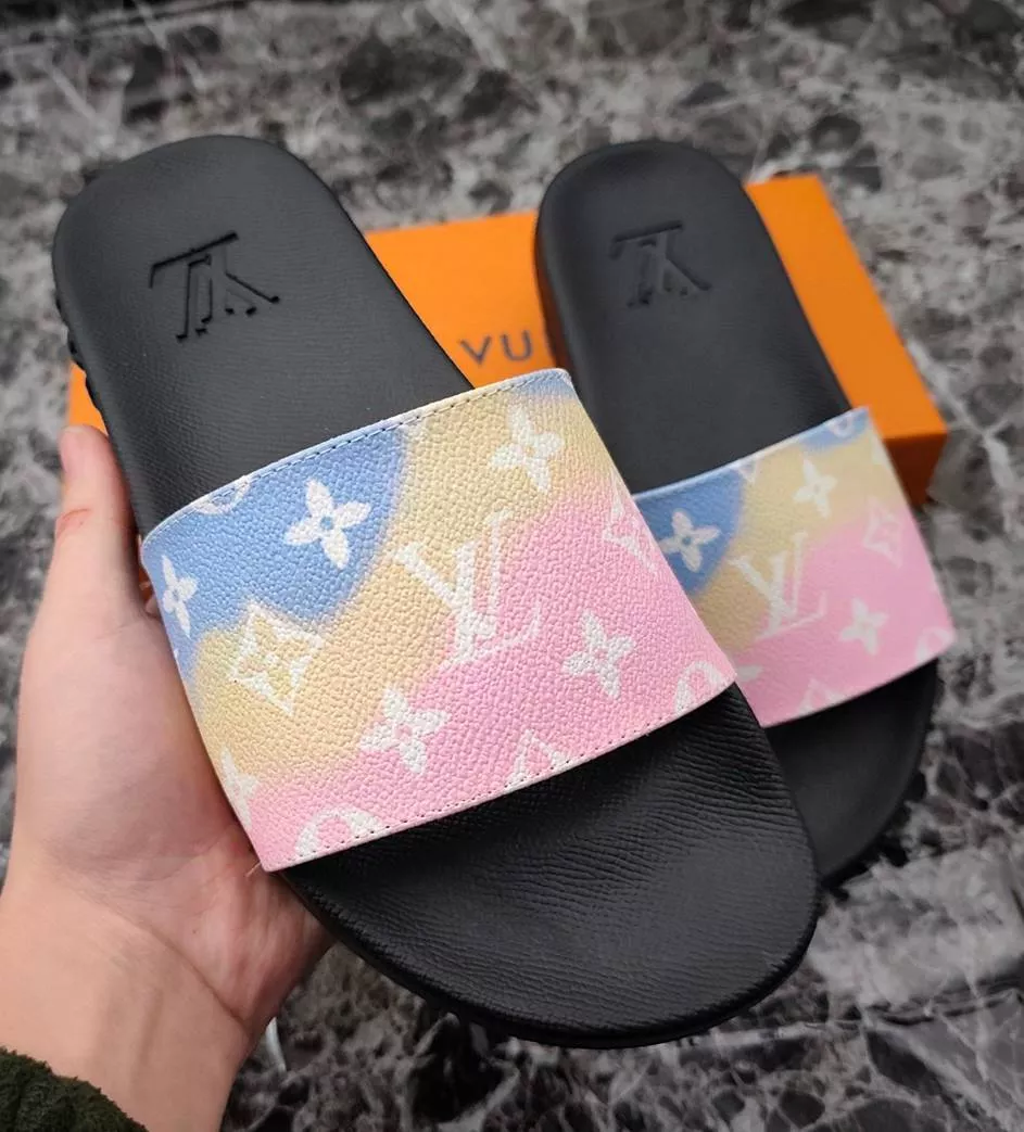 Comfortable 8708 Louis Vuitton Slippers For Women