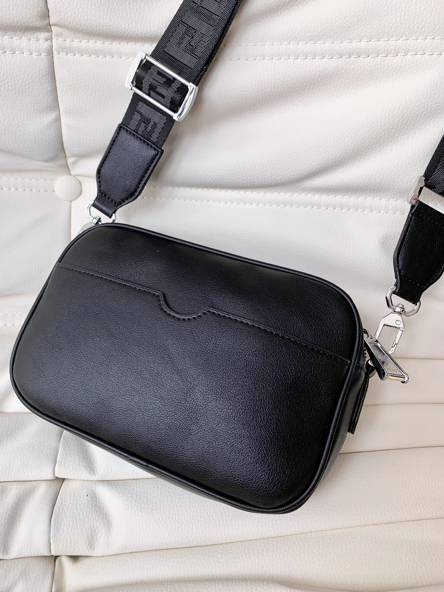 Comfortable 8720 Fendi AAA Man Messenger Bags