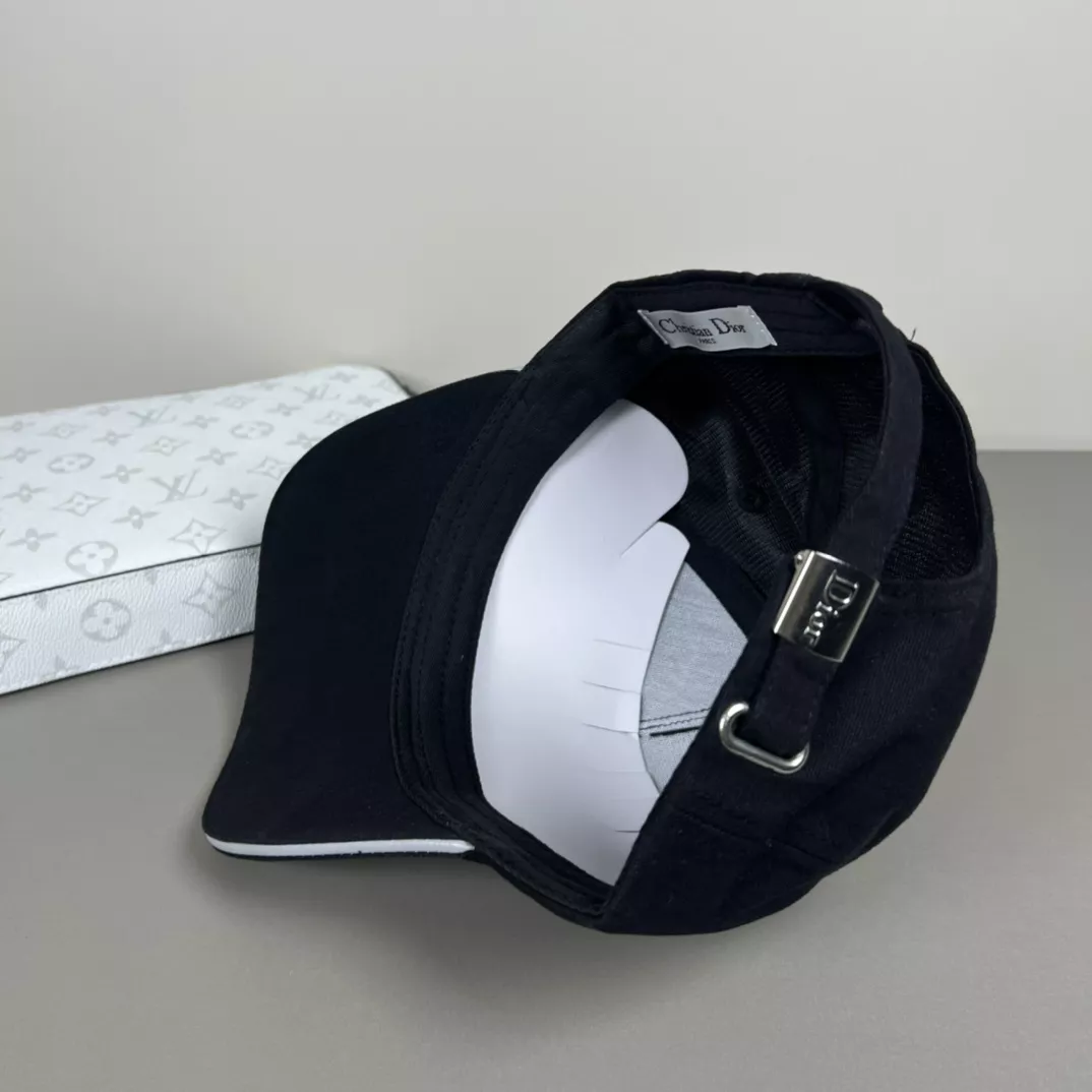 Comfortable 8827 Christian Dior Caps