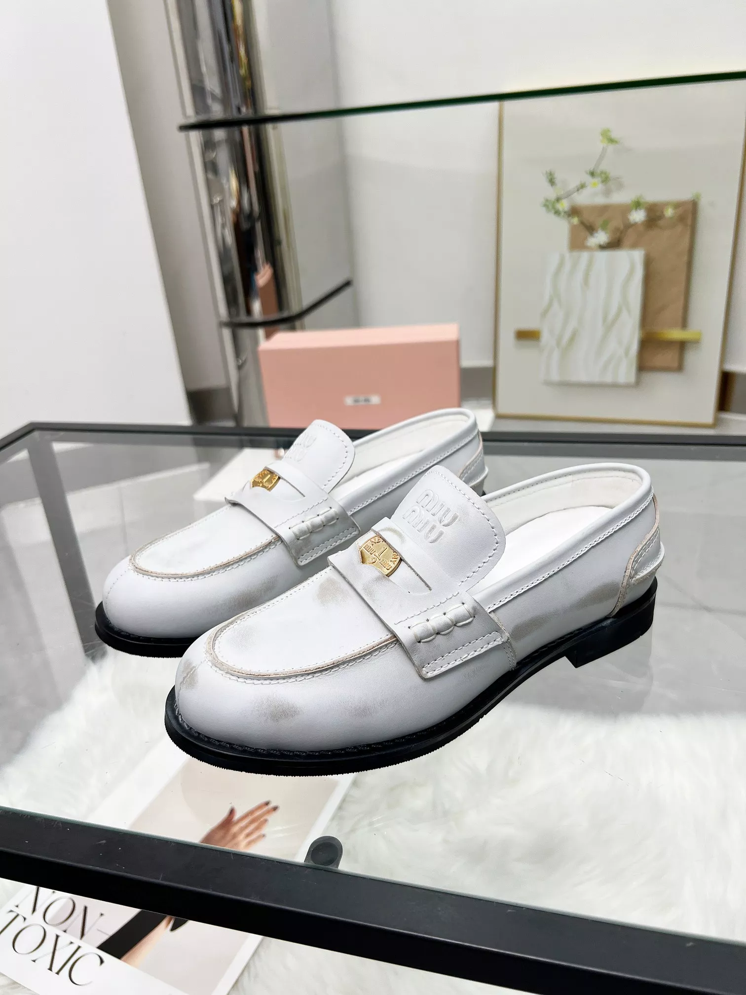 Comfortable 8837 MIU MIU Leather Shoes For Women