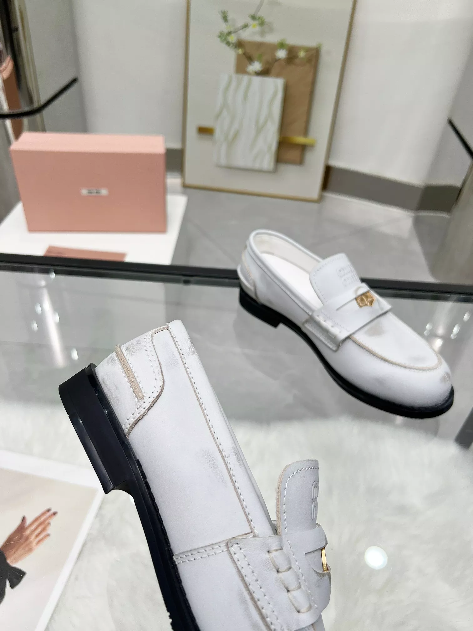 Comfortable 8837 MIU MIU Leather Shoes For Women