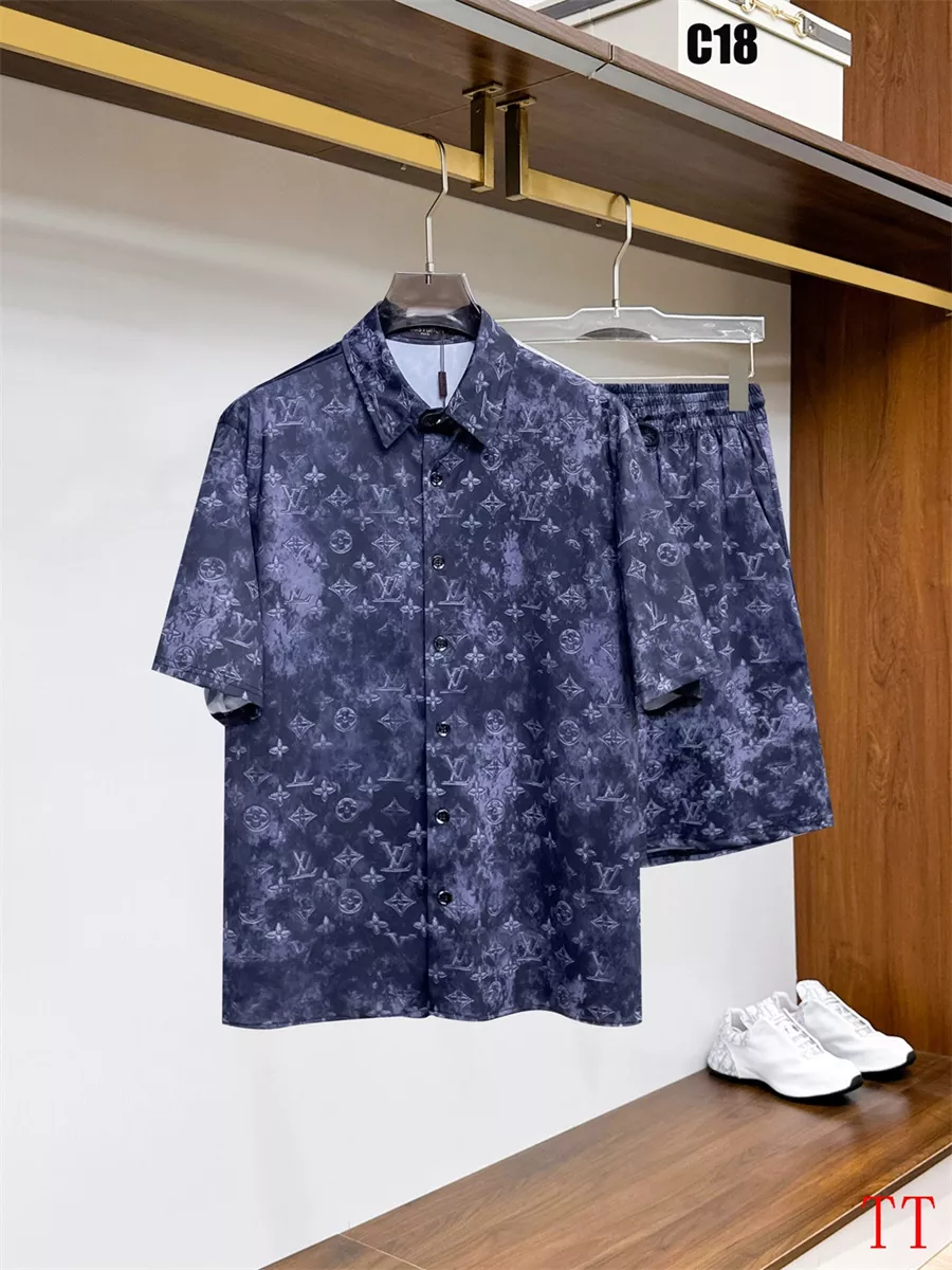 Comfortable 8842 Louis Vuitton LV Tracksuits Short Sleeved For Men