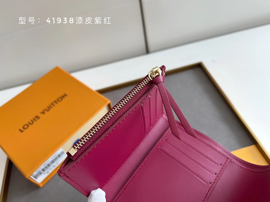 Comfortable 9090 Louis Vuitton LV Wallets