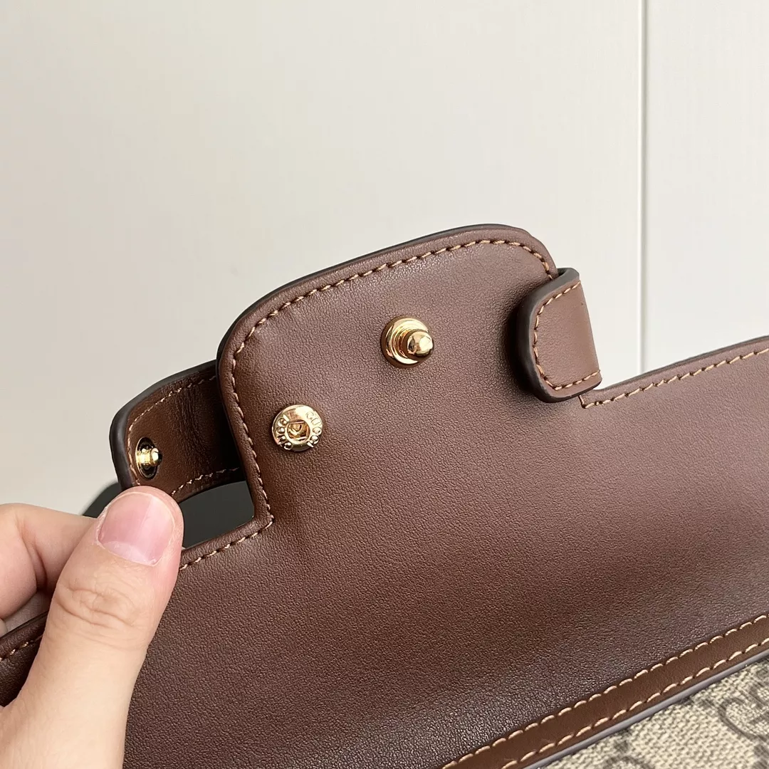 Comfortable 9168 Gucci AAA Quality Messenger Bags For Women