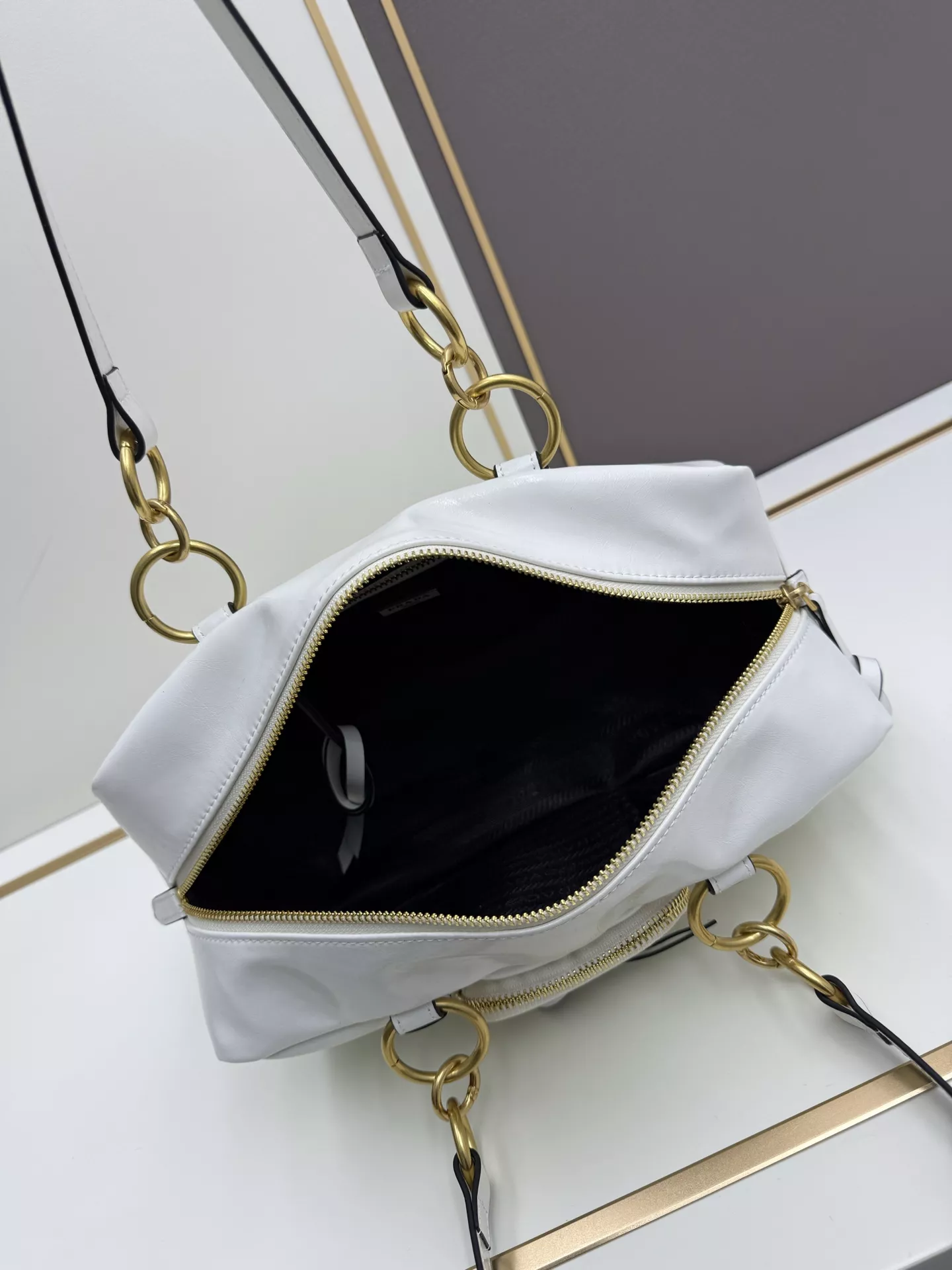 Comfortable 9240 Prada AAA Quality Shoulder Bags For Women