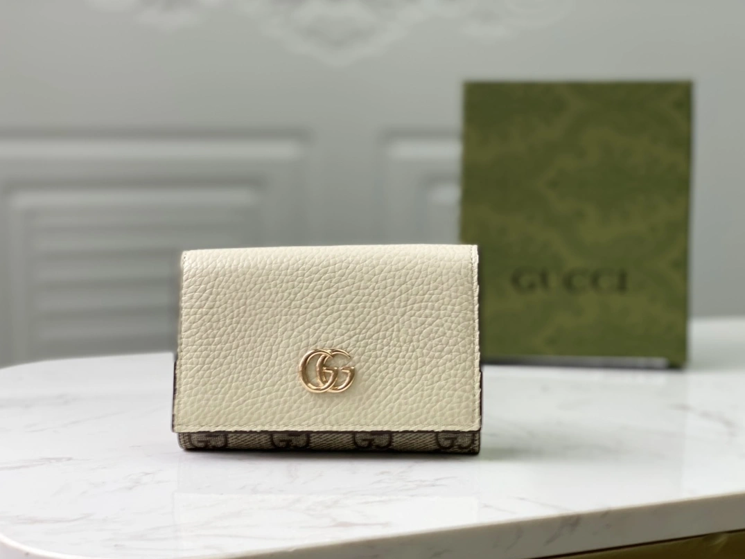 Comfortable 9262 Gucci AAA Quality Wallets