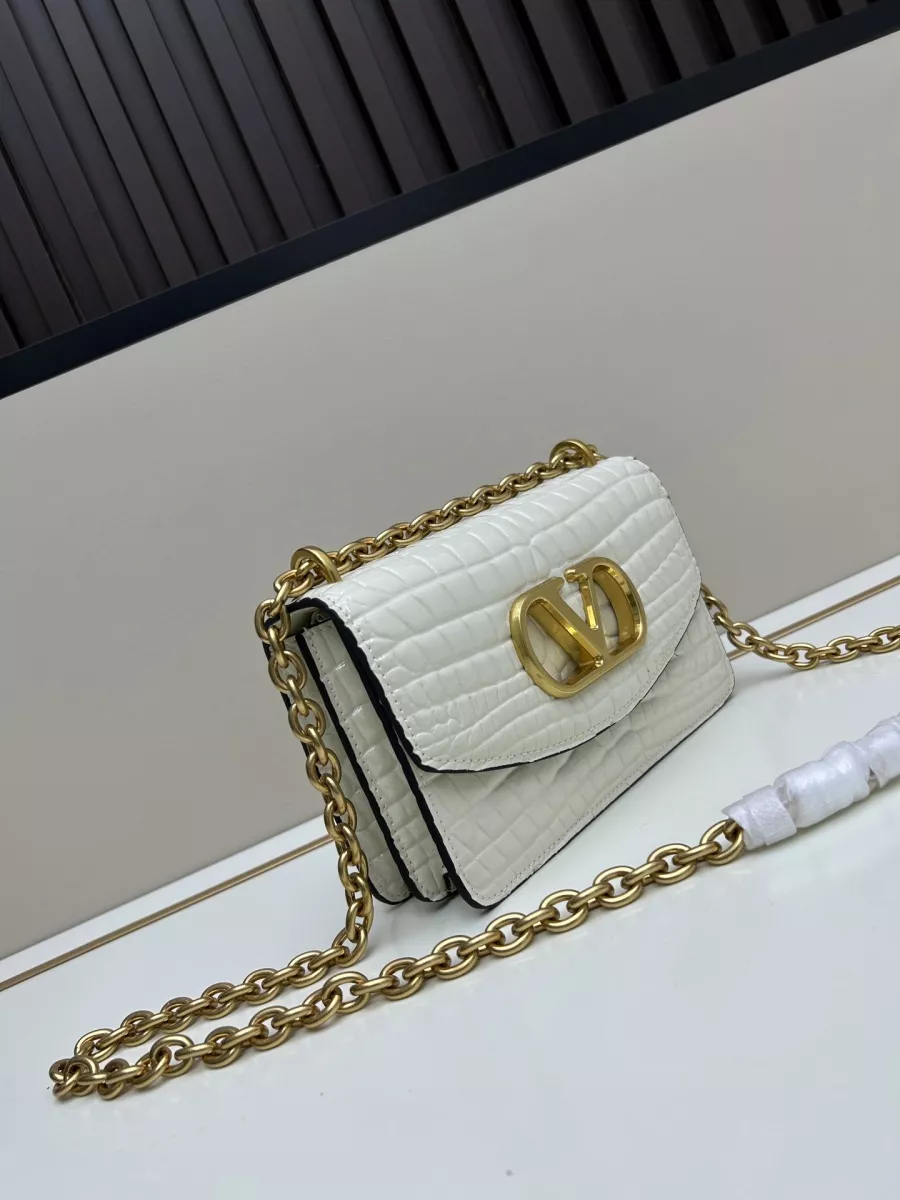 Comfortable 935 Valentino AAA Quality Messenger Bags For Women