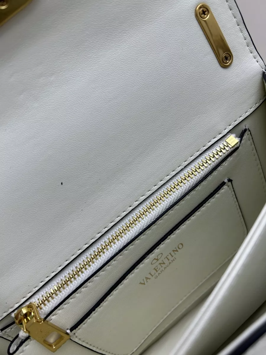 Comfortable 935 Valentino AAA Quality Messenger Bags For Women