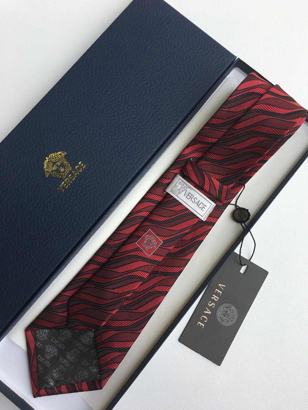 Comfortable 9378 Versace Necktie For Men